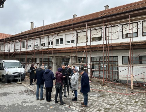 Župan Marušić i gradonačelnik Pirak obišli radove na Domu zdravlja u Čazmi